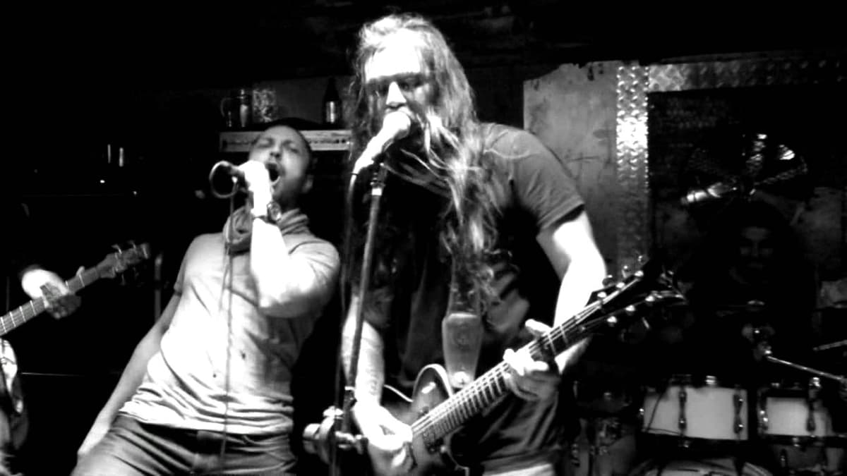 ANKARA'DA CANLI ROCK MÜZİK