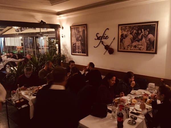 Safie Meyhane - 32. Fotoğraf Safie Meyhane - 32. Fotoğraf